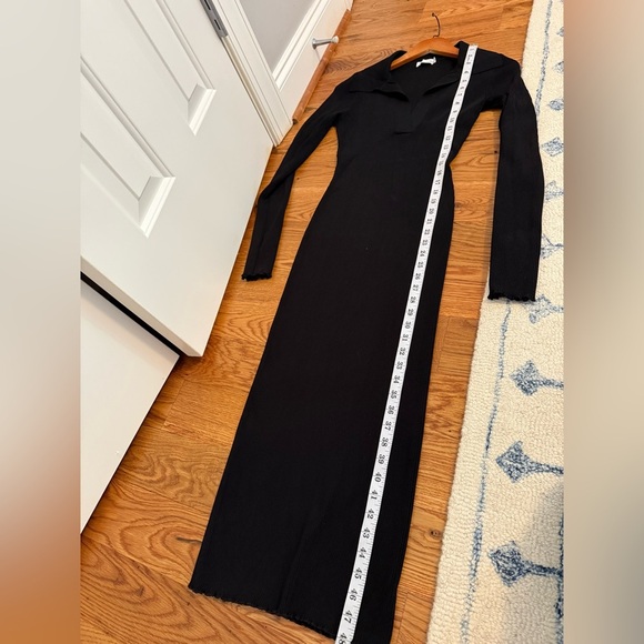 Good American Black Rib Knit Bodycon V-Neck Midi Dress - Picture 9 of 11
